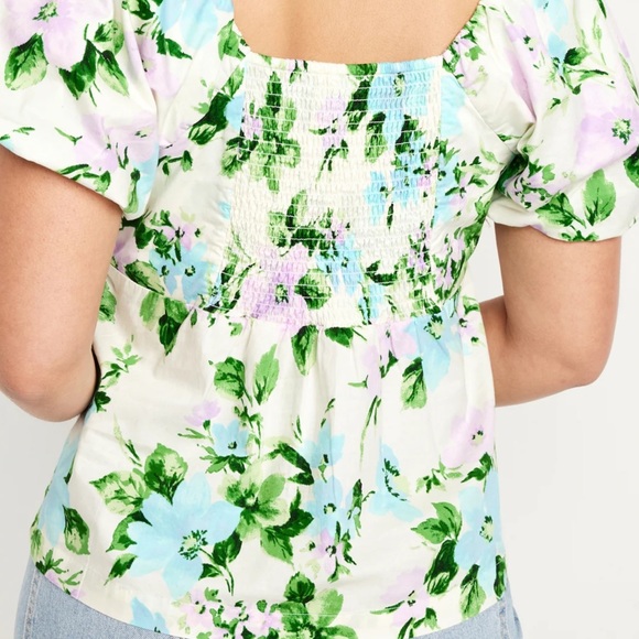NWT OLD NAVY Waist-Defined V-Neck Top Color: White Floral - Picture 7 of 7